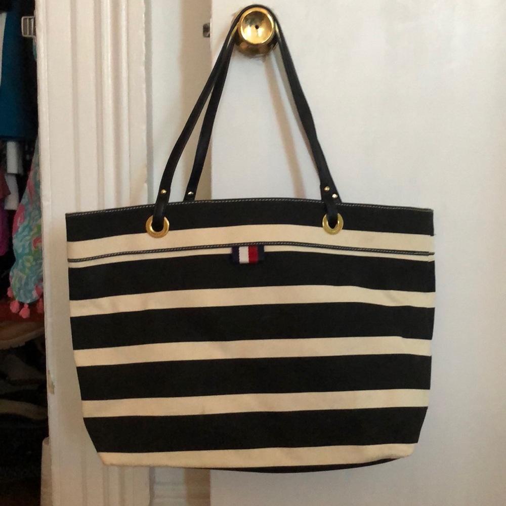 Tommy Hilfiger tote, brand new!